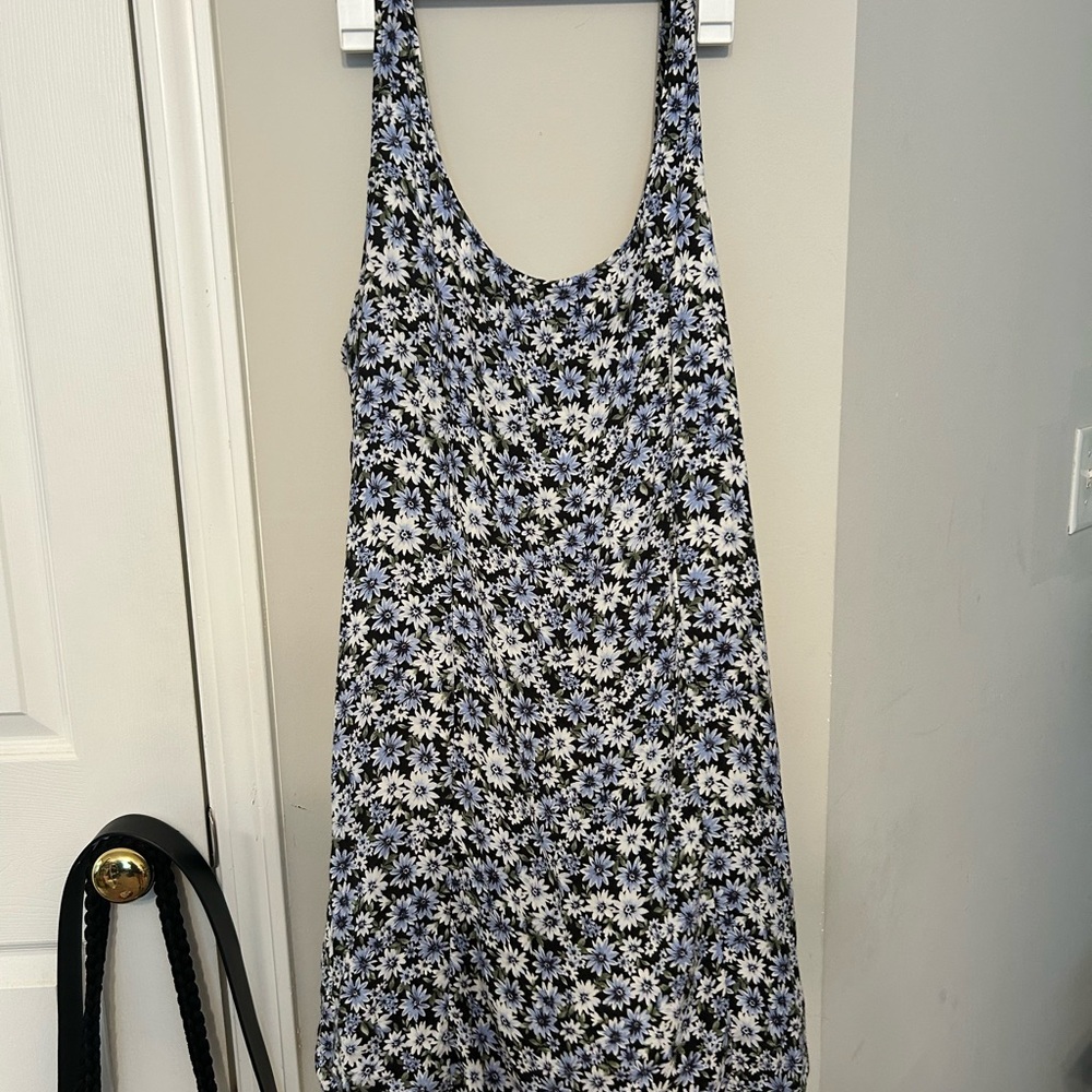 American Eagle Outfitters Black and White Sleeveless Sundress